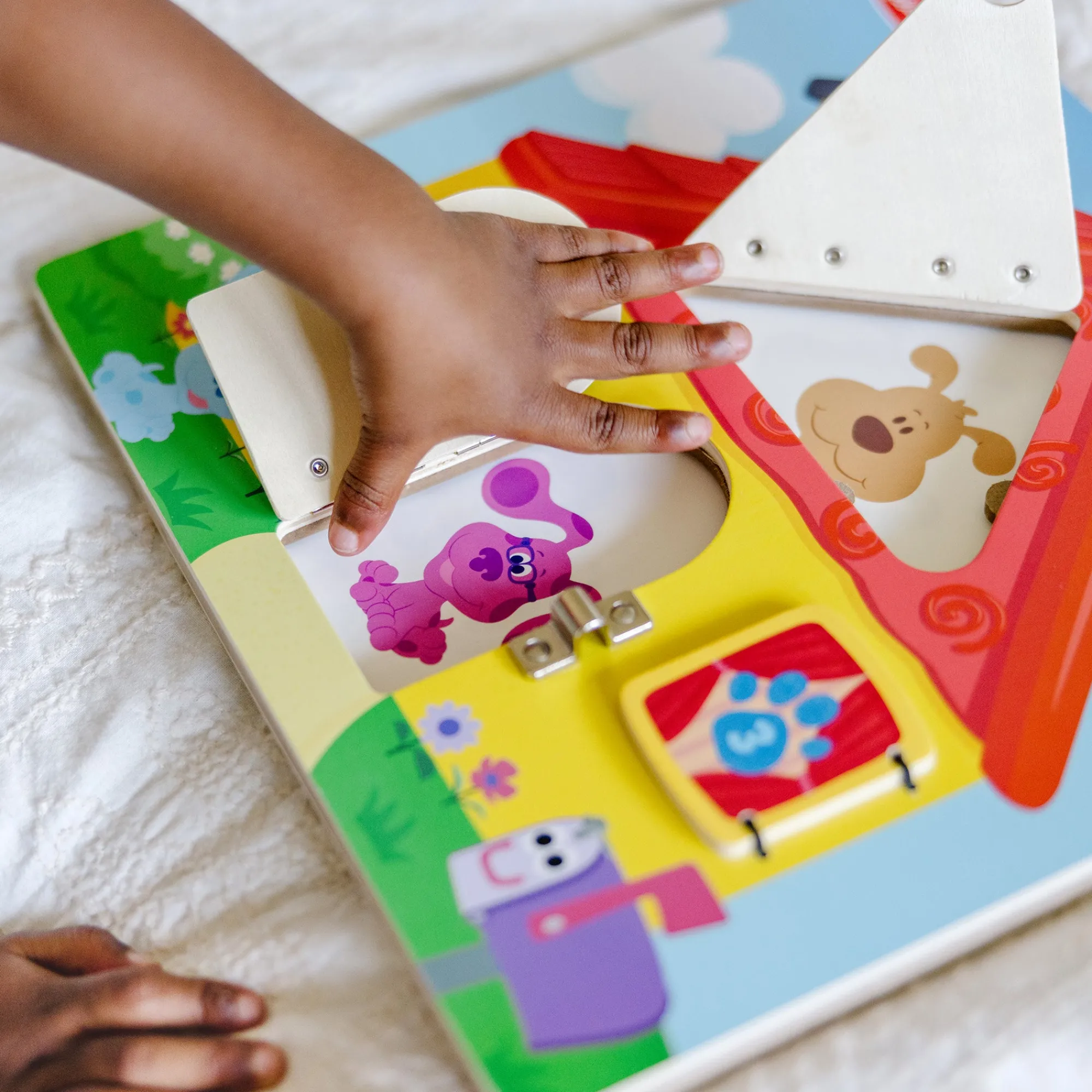 Blue's Clues & You! Wooden Lift-the-Flap Activity Board>Melissa & Doug Best