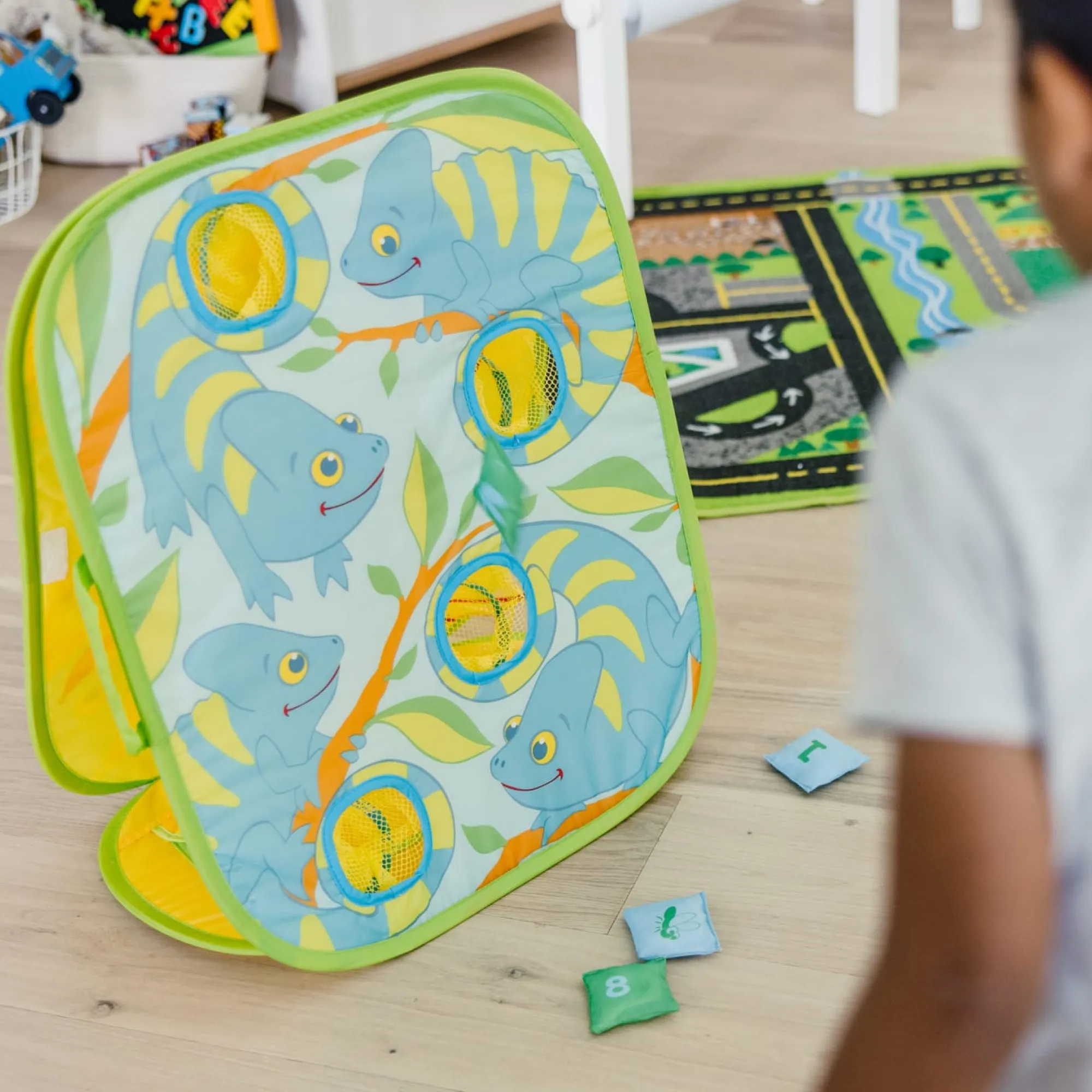 Camo Chameleon Bean Bag Toss>Melissa & Doug Hot