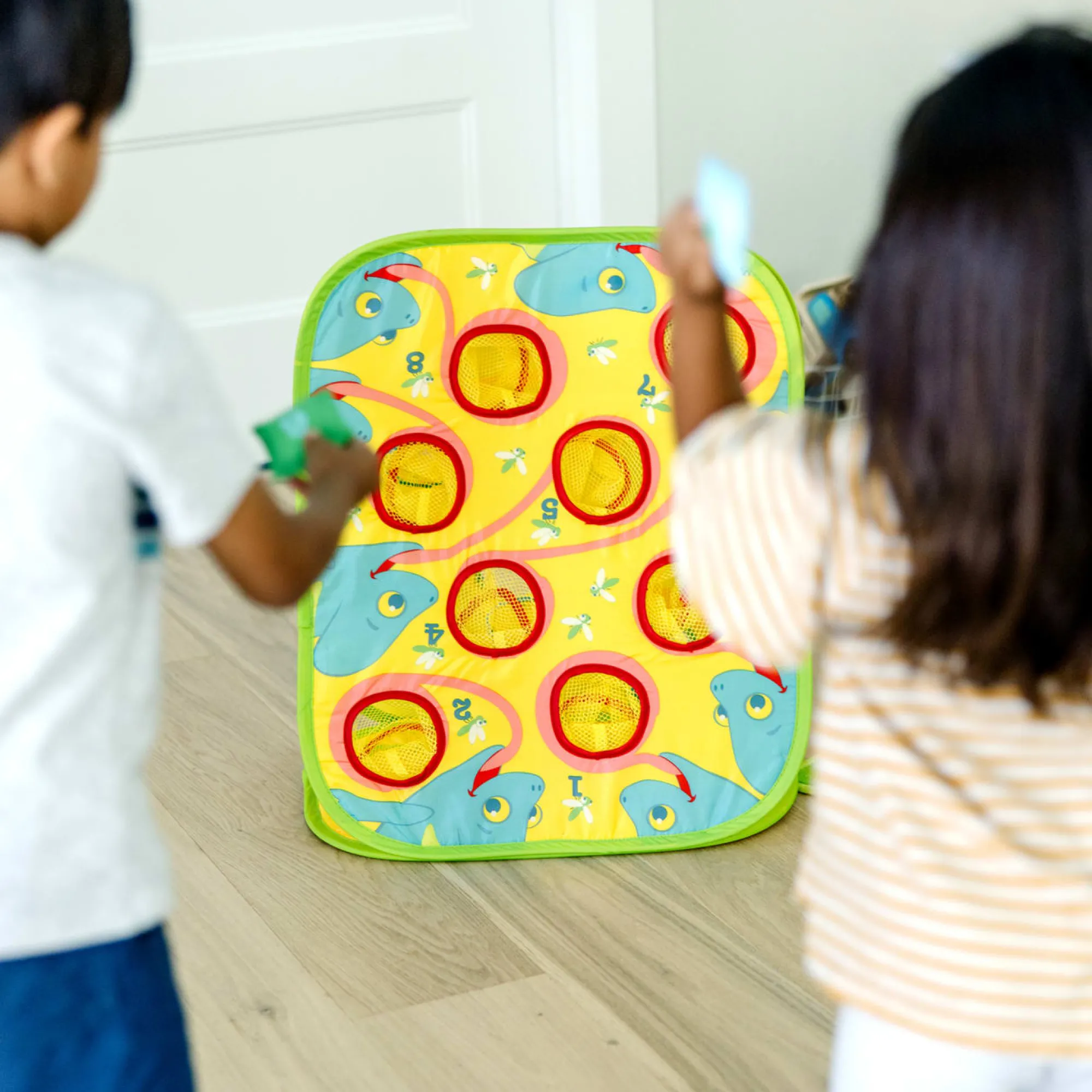Camo Chameleon Bean Bag Toss>Melissa & Doug Hot
