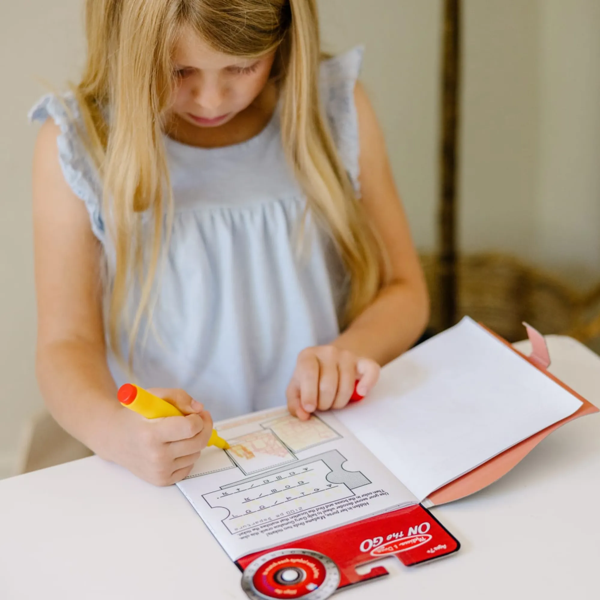 Case of the Runaway Ruby>Melissa & Doug