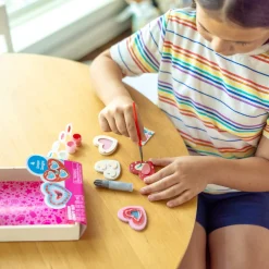 Created by Me! Heart Magnets Wooden Craft Kit>Melissa & Doug Best