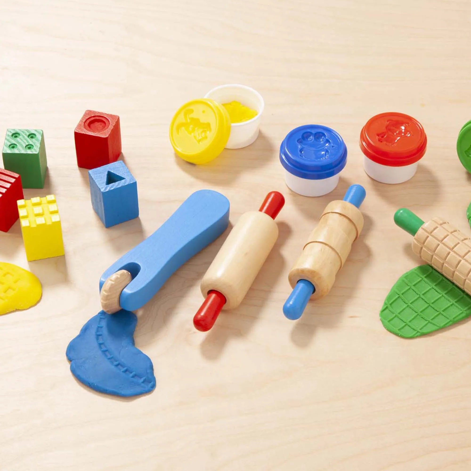 Created by Me! Shape, Model & Mold Modeling Dough Craft Kit>Melissa & Doug Sale