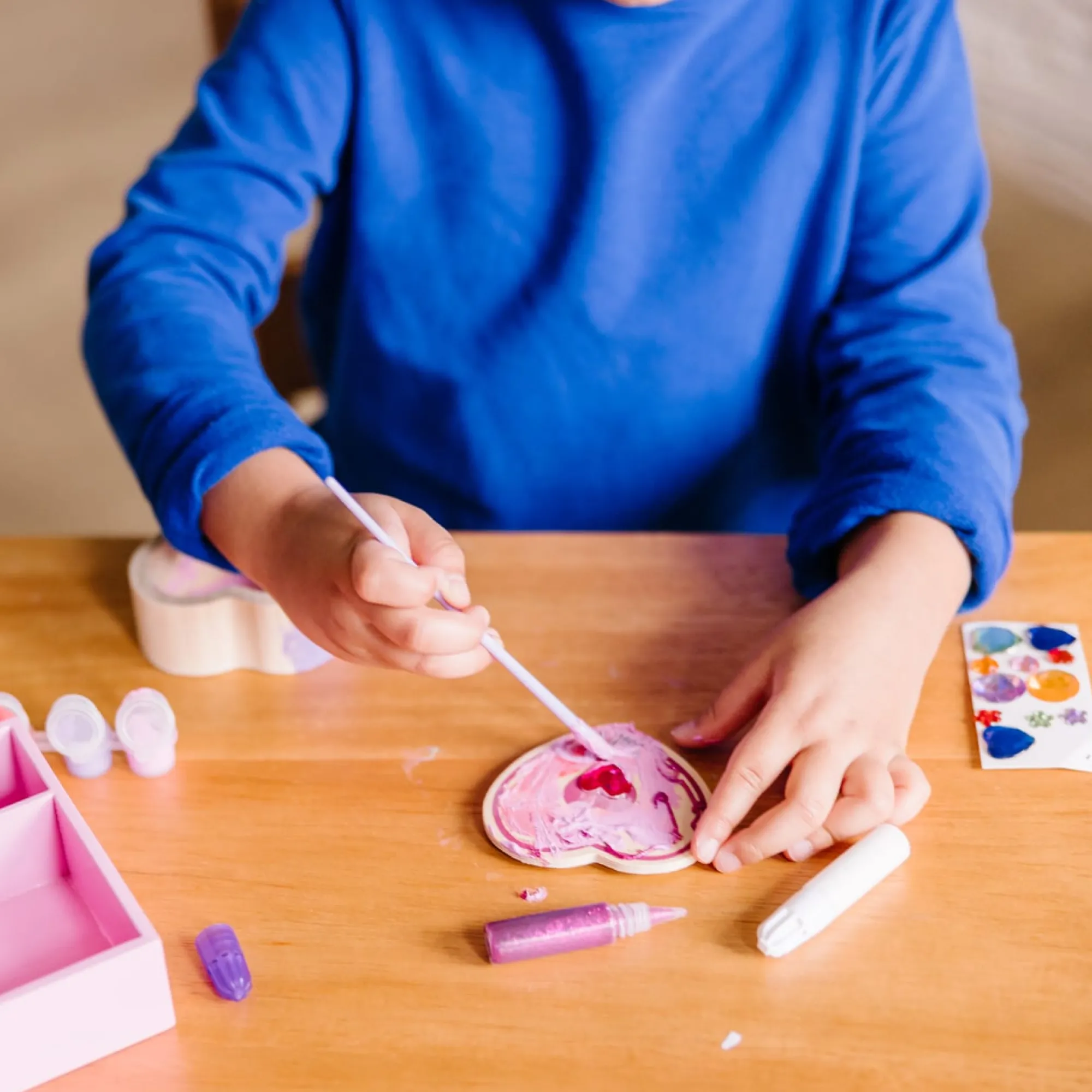 Decorate-Your-Own Wooden Heart Box>Melissa & Doug