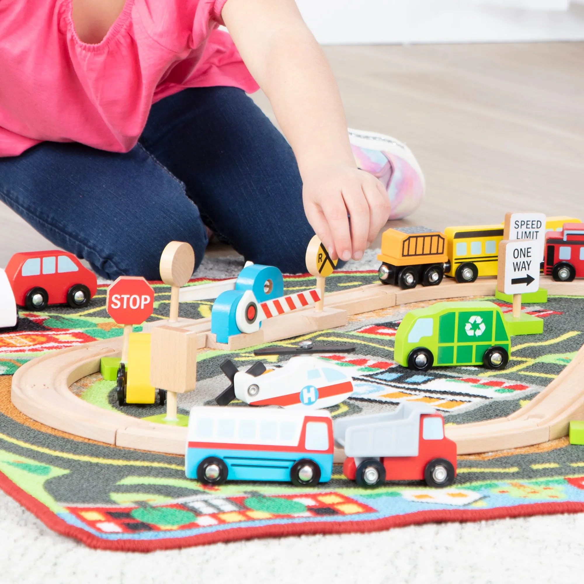 Deluxe Multi-Vehicle Activity Rug Play Set>Melissa & Doug