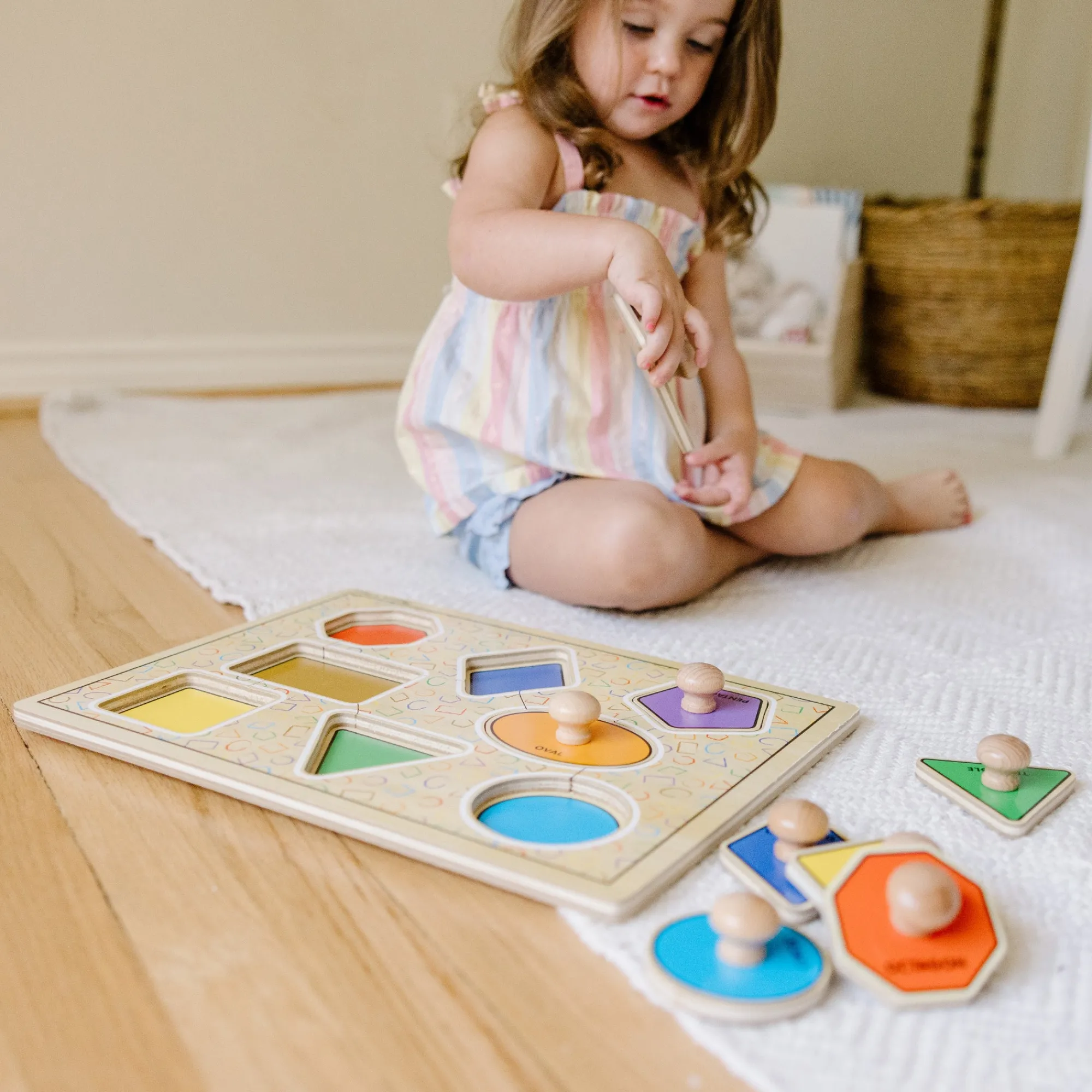 Geometric Shapes Deluxe Jumbo Peg Puzzle - 8 Pieces>Melissa & Doug New
