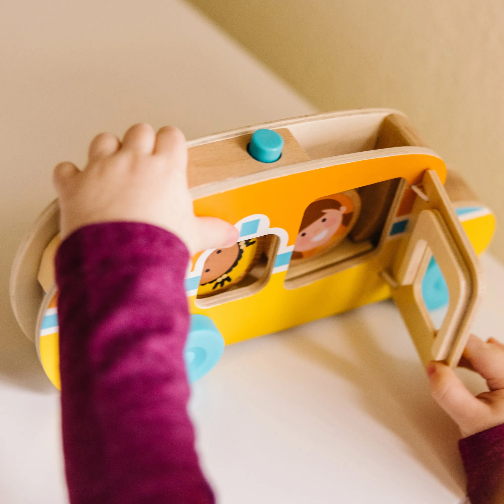 GO Tots Roll & Ride Bus>Melissa & Doug Sale