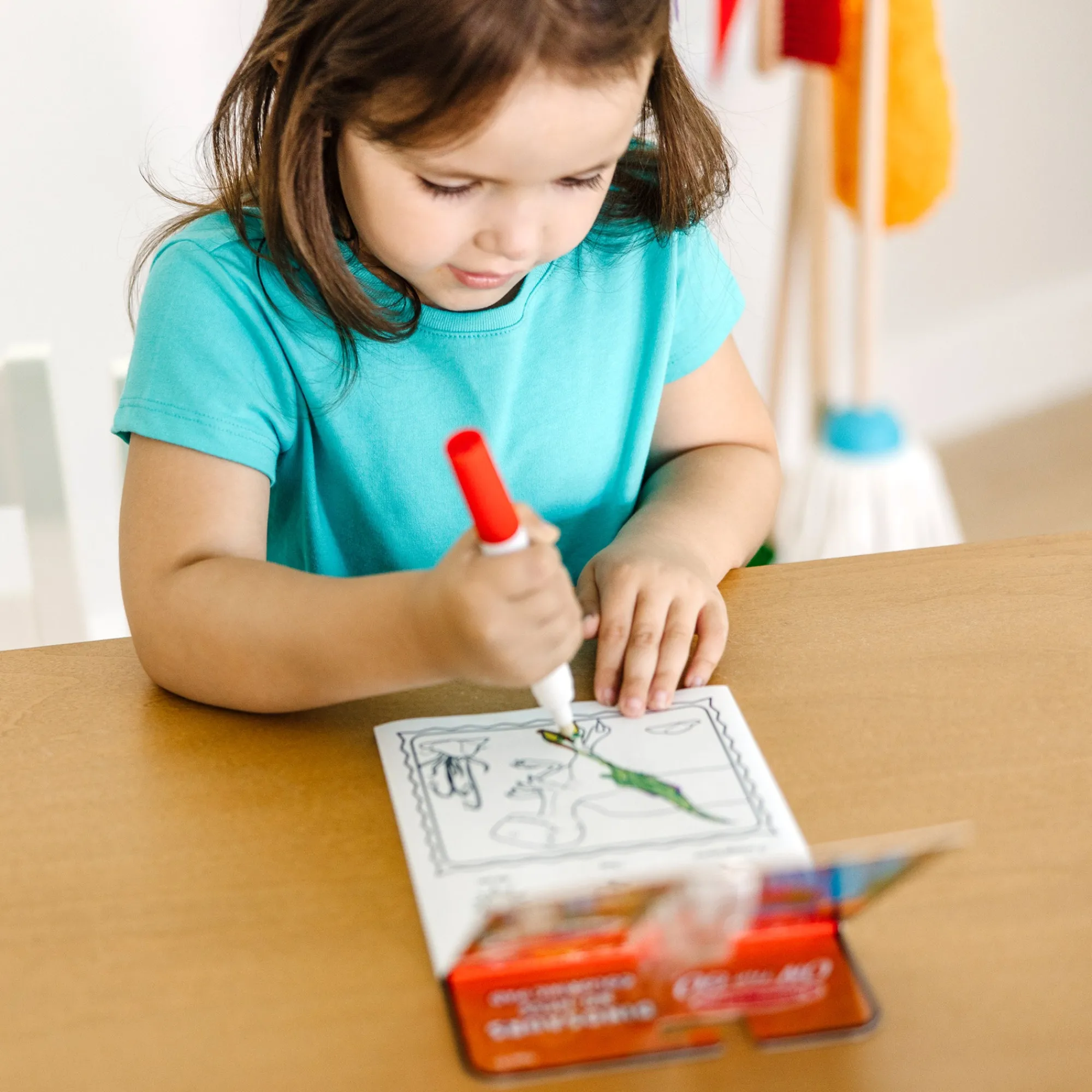 On the Go™ ColorBlast Color Reveal Pad – Dinosaur>Melissa & Doug