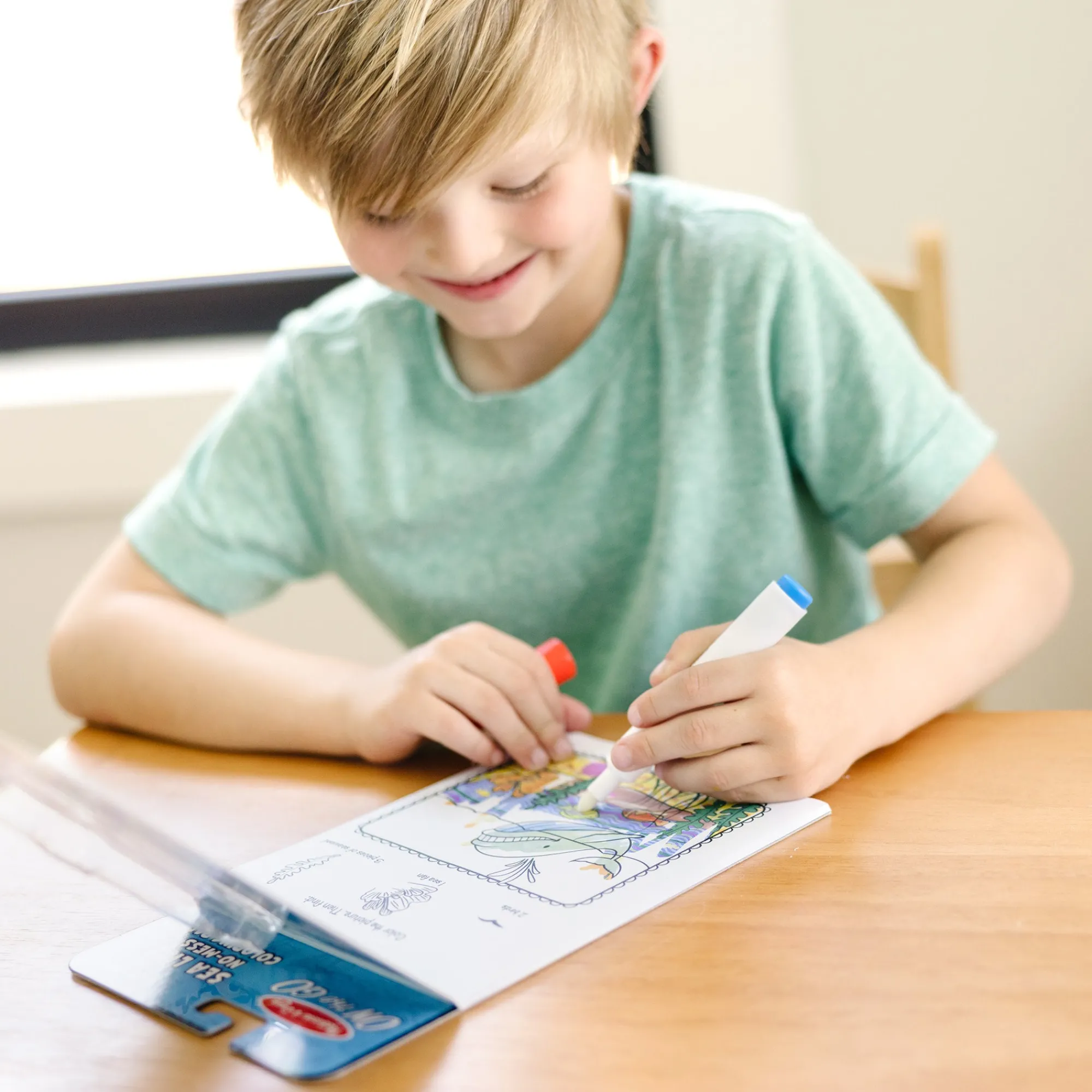 On the Go™ ColorBlast Color Reveal Pad – Sea Life>Melissa & Doug Hot