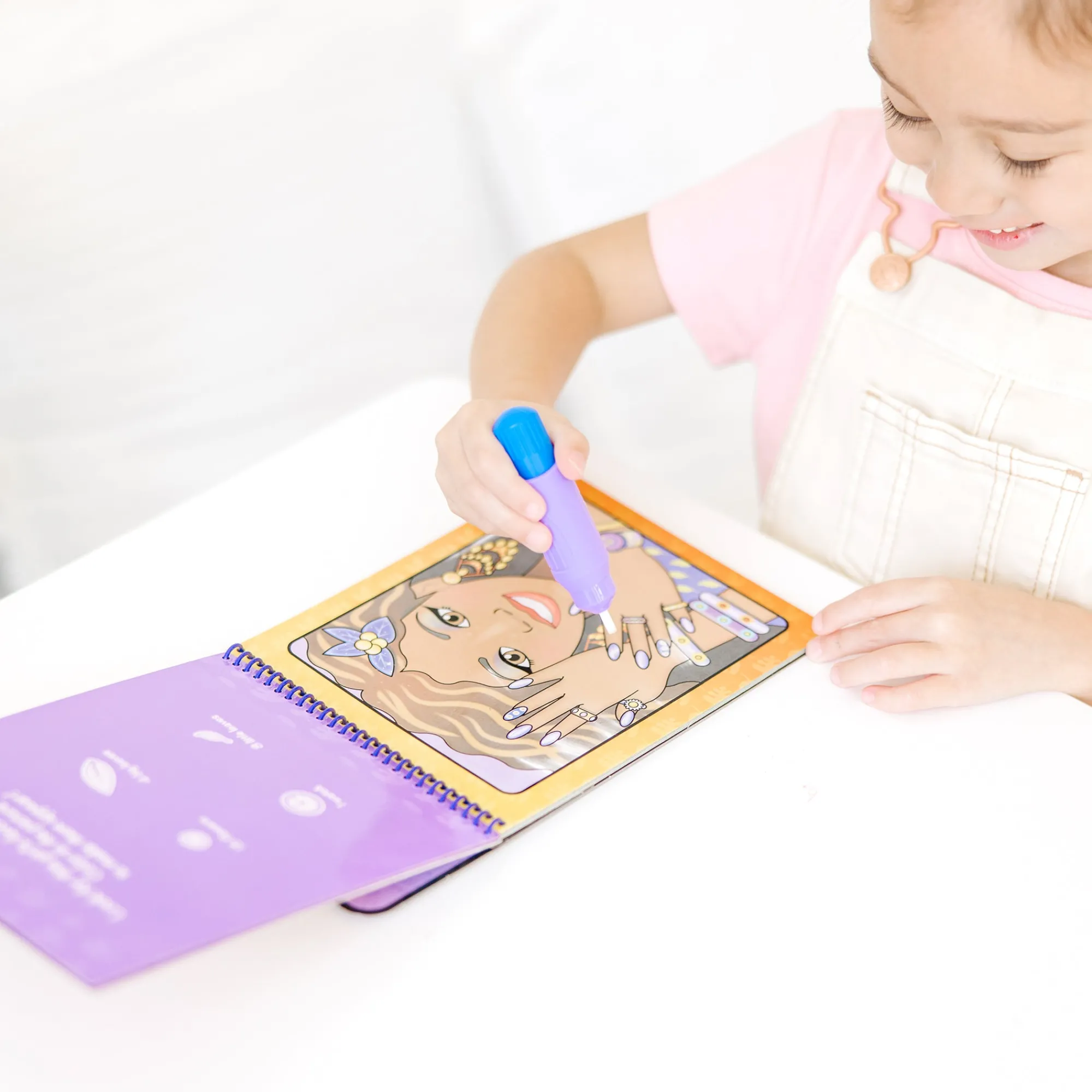 On the Go Water Wow! Water-Reveal Pad - Makeup & Manicures>Melissa & Doug New