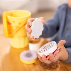 Play to Go Cake & Cookies Play Set>Melissa & Doug
