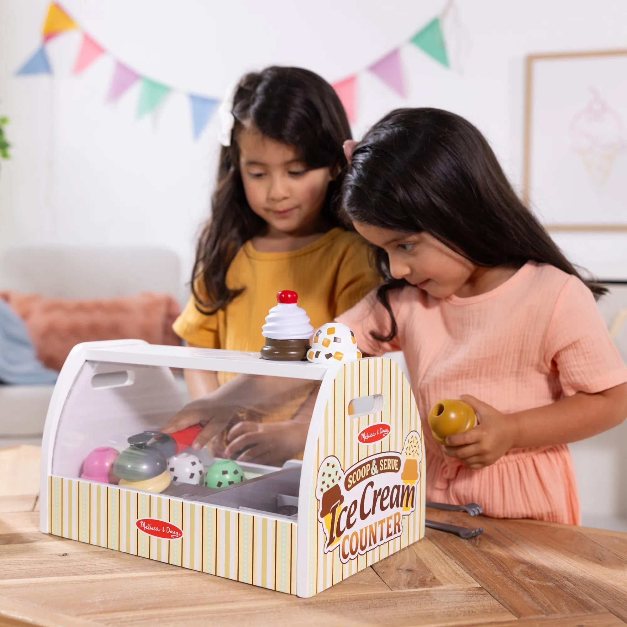Scoop & Serve Ice Cream Counter>Melissa & Doug Clearance