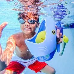 Spark Shark Fish Hunt Pool Toy>Melissa & Doug Sale