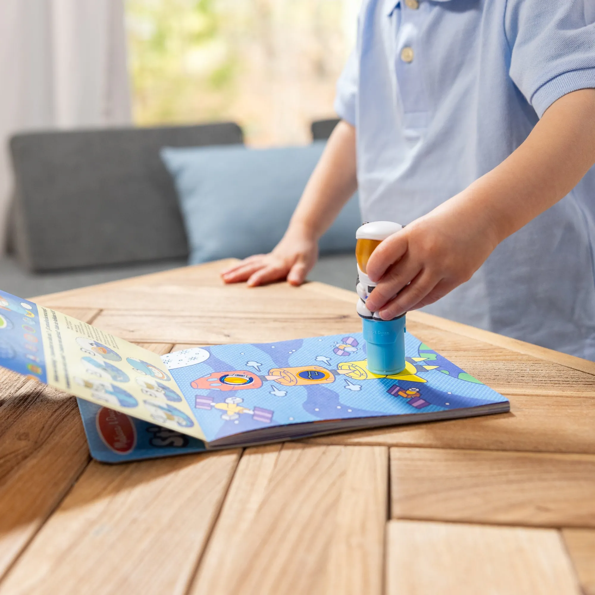 Sticker WOW!™ Activity Pad & Sticker Stamper - Astronaut>Melissa & Doug
