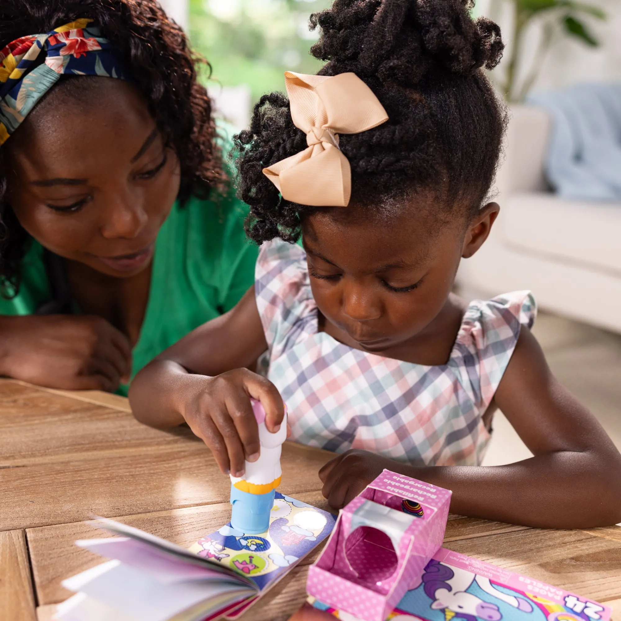 Sticker WOW!™ Unicorn Bundle: Activity Pad & Sticker Stamper + Mini Activity Pad and 200 Refill Stickers>Melissa & Doug Online