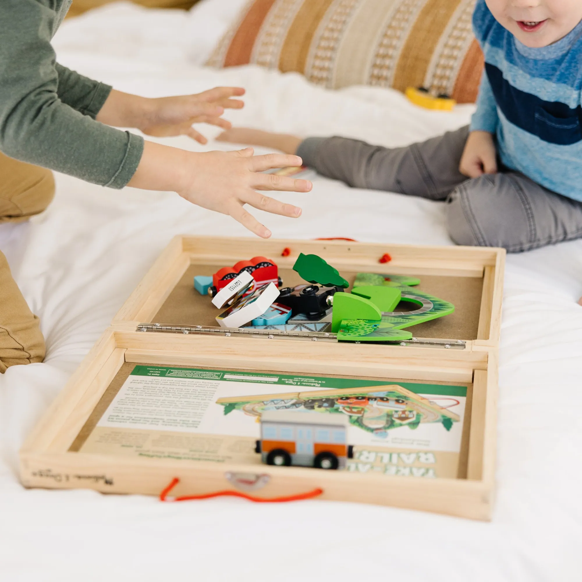 Take-Along Railroad>Melissa & Doug Online