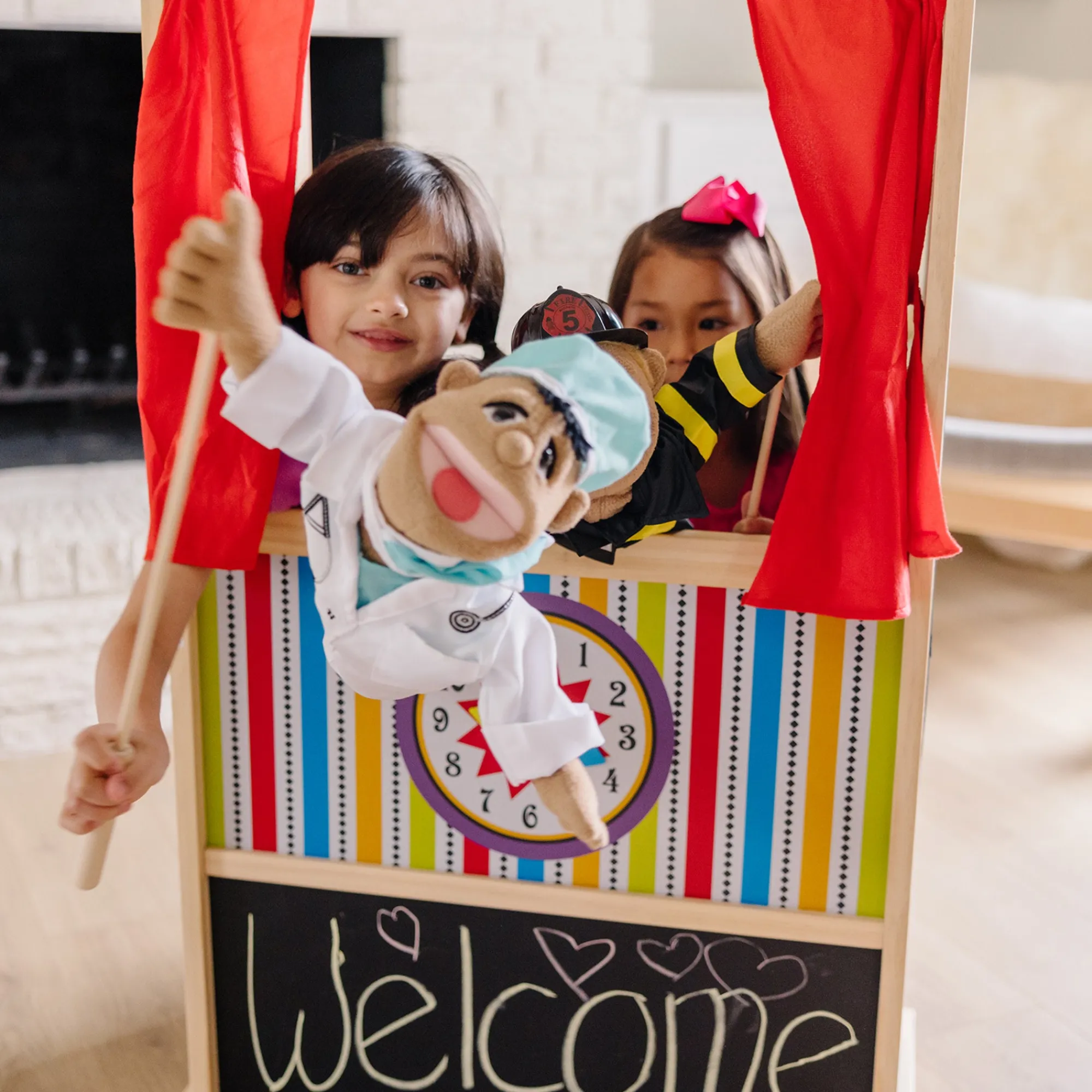 Wooden Deluxe Puppet Theater>Melissa & Doug Online