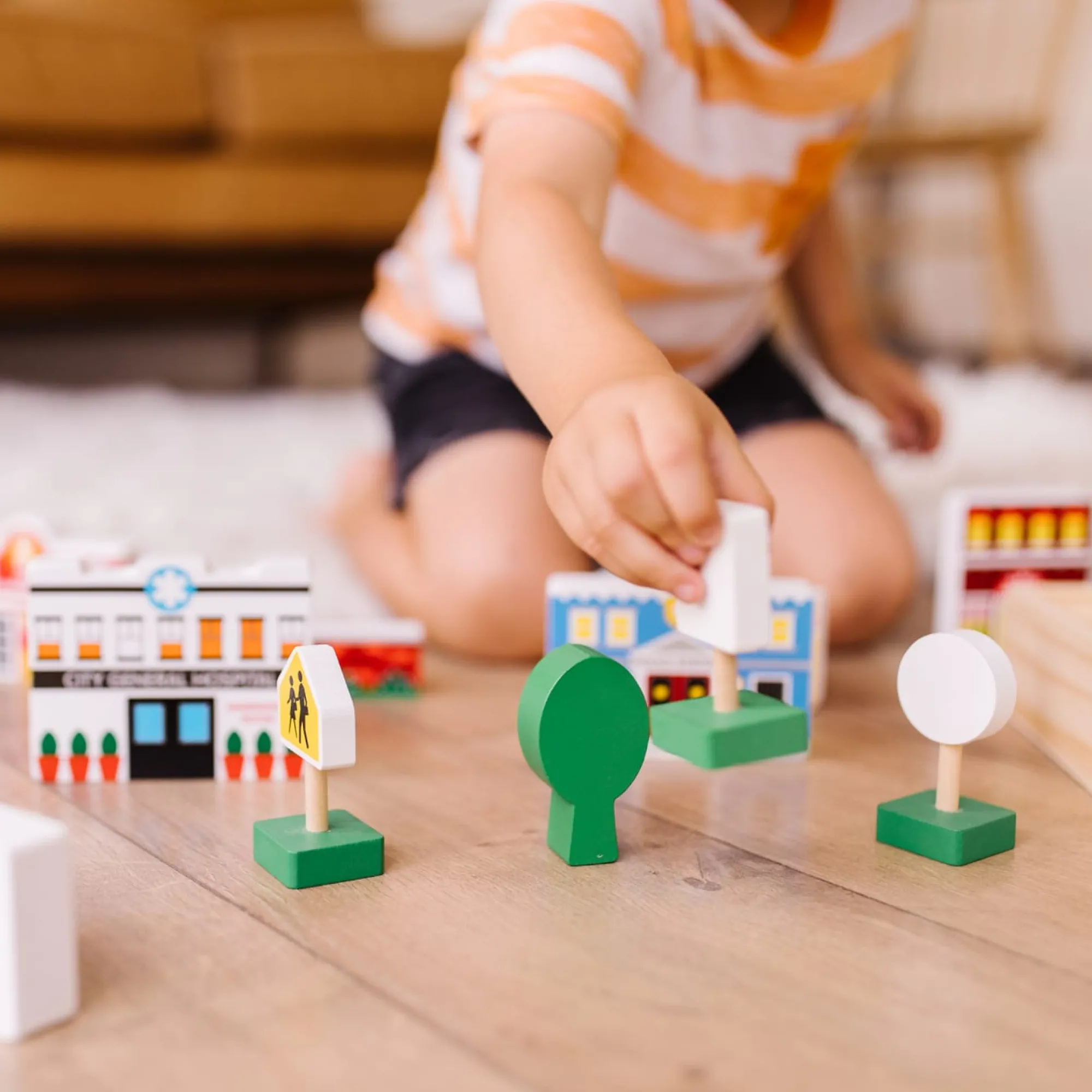 Wooden Town Play Set>Melissa & Doug